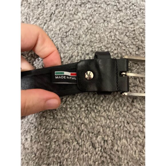 Vera Pelle Genuine Leather Made in Italy 10/30 Black Leather Belt